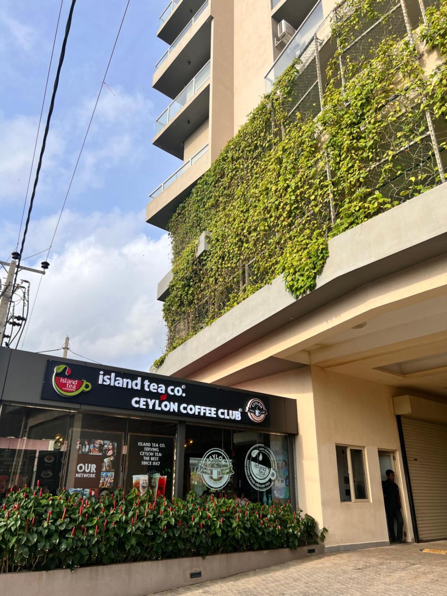 Ocean Breeze Negombo- Tidesend Luxury Beach Apartments Exterior foto